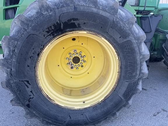 Image of John Deere 9530 equipment image 4