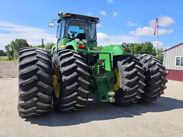 Image of John Deere 9530 equipment image 4
