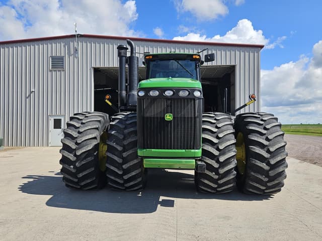 Image of John Deere 9530 equipment image 2