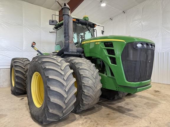 Image of John Deere 9530 equipment image 1