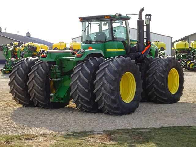 Image of John Deere 9530 equipment image 4