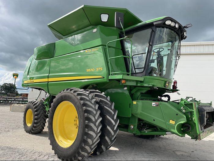 Image of John Deere 9570 STS Primary image