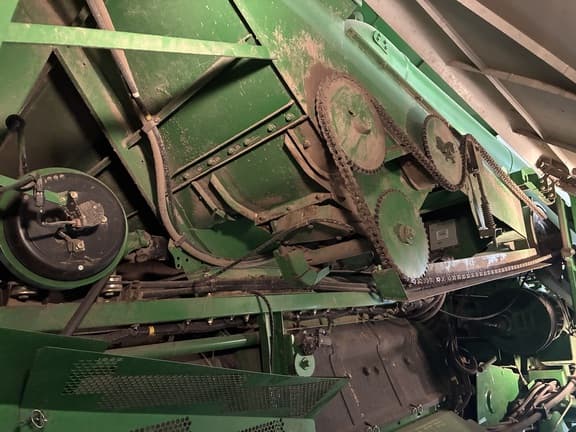 Image of John Deere 9570 STS equipment image 1