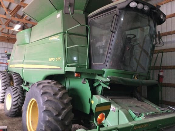 Image of John Deere 9570 STS equipment image 1