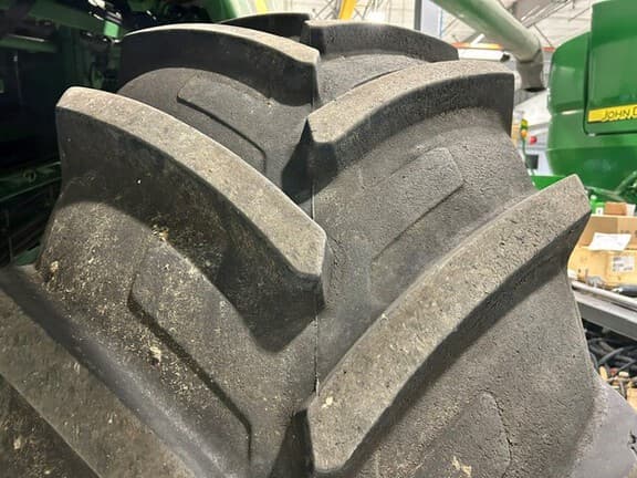 Image of John Deere 9570 STS equipment image 2