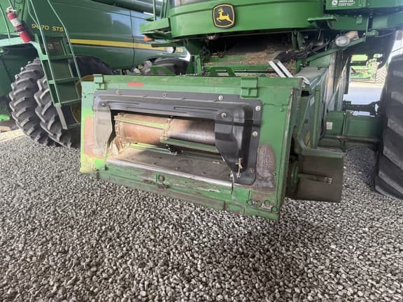 Image of John Deere 9570 STS equipment image 4