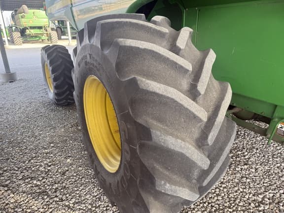 Image of John Deere 9570 STS equipment image 3