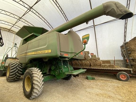 Image of John Deere 9570 STS equipment image 2