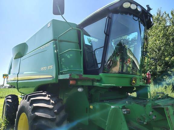 2009 John Deere 9570 STS Equipment Image0