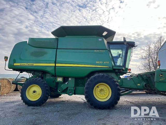 Image of John Deere 9570 STS equipment image 1