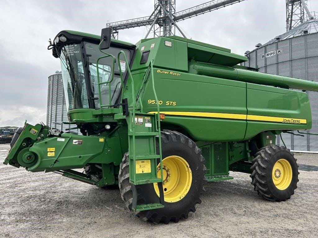 2009 John Deere 9570 STS Equipment Image0