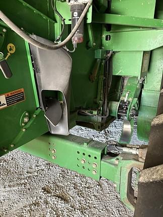 Image of John Deere 9570 STS equipment image 2