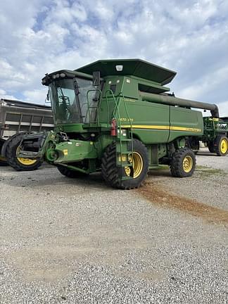 Image of John Deere 9670 STS equipment image 1