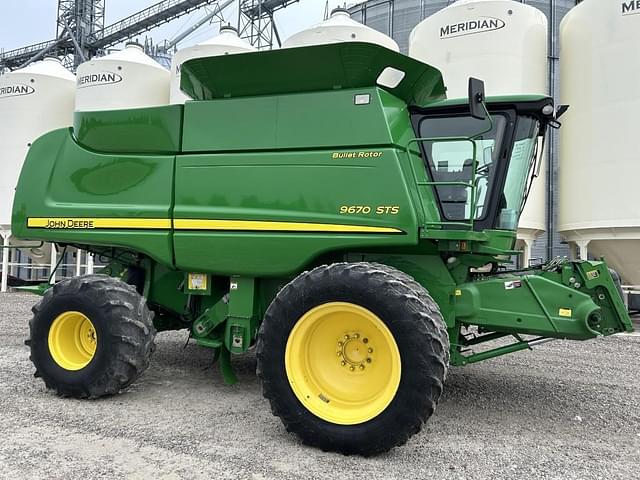 Image of John Deere 9670 STS equipment image 1