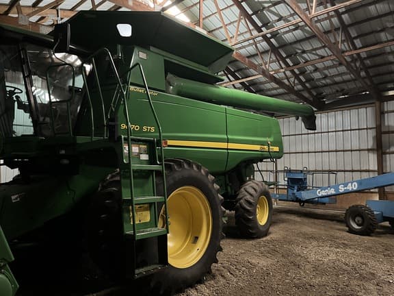 Image of John Deere 9670 STS equipment image 1