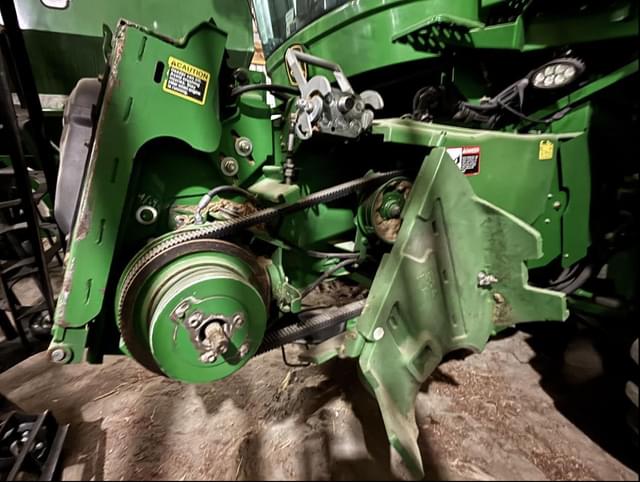 Image of John Deere 9670 STS equipment image 2