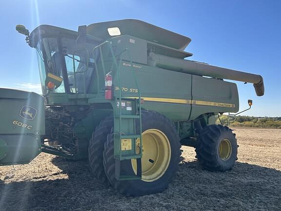 Image of John Deere 9670 STS equipment image 1