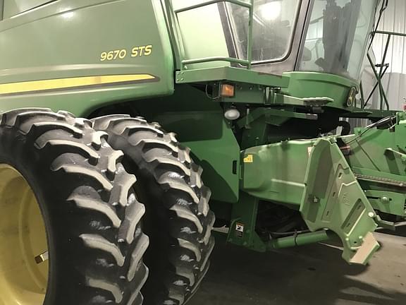 Image of John Deere 9670 STS equipment image 2