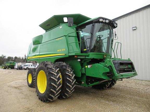 Image of John Deere 9670 STS equipment image 3