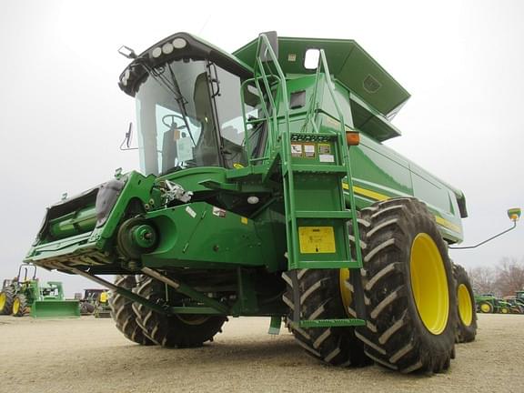 Image of John Deere 9670 STS equipment image 4