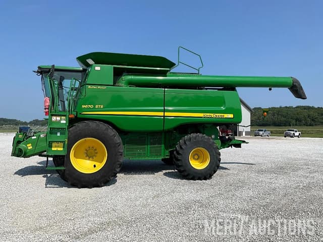 Image of John Deere 9670 STS equipment image 1