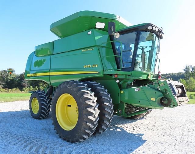 Image of John Deere 9670 STS equipment image 2