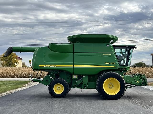 Image of John Deere 9670 STS equipment image 4