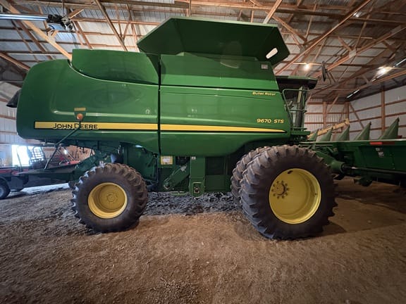 2009 John Deere 9670 STS Equipment Image0