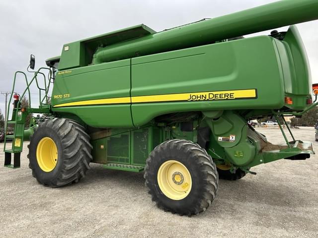 Image of John Deere 9670 STS equipment image 4
