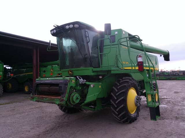 Image of John Deere 9670 STS equipment image 1