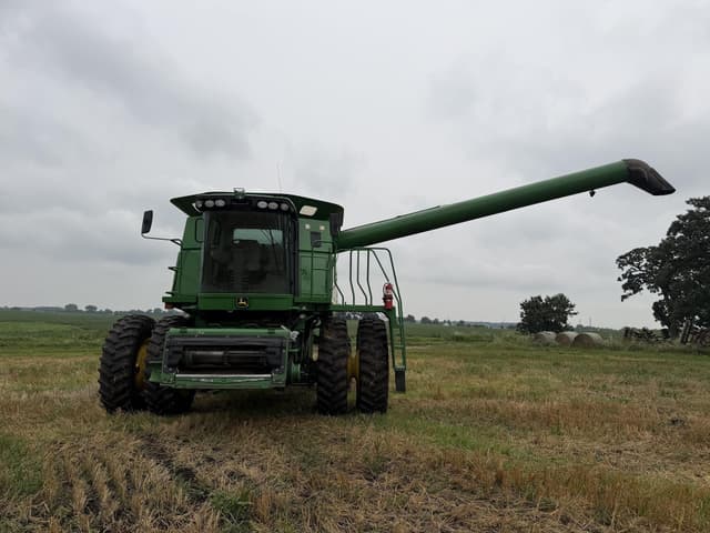 Image of John Deere 9770 STS equipment image 3