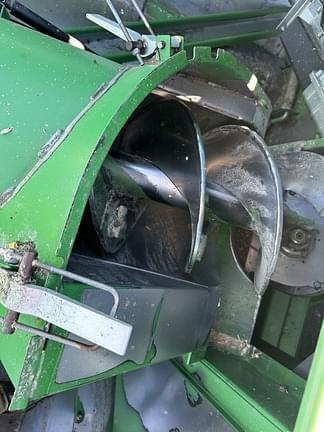 Image of John Deere 9770 STS equipment image 4