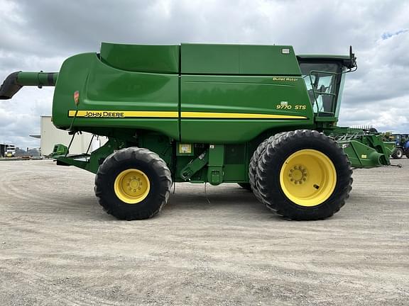 Image of John Deere 9770 STS equipment image 3