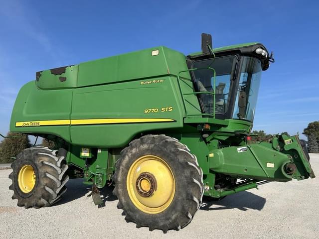 Image of John Deere 9770 STS equipment image 1