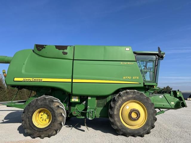 Image of John Deere 9770 STS equipment image 3