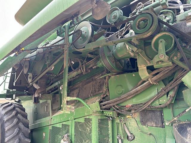 Image of John Deere 9770 STS equipment image 4