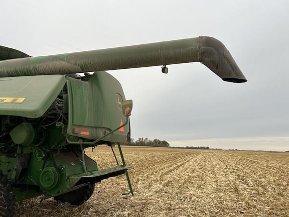 Image of John Deere 9770 STS equipment image 3