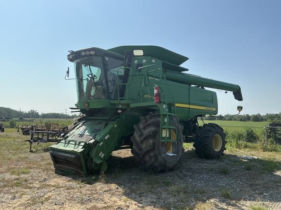 Image of John Deere 9770 STS equipment image 1