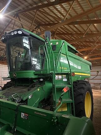 Image of John Deere 9770 STS equipment image 2