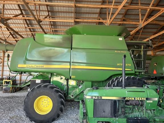 Image of John Deere 9770 STS equipment image 4