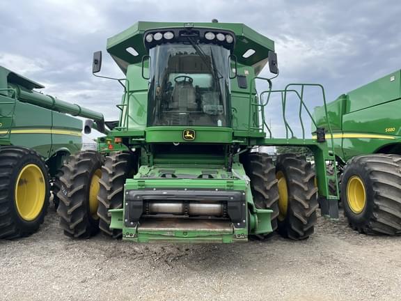 Image of John Deere 9770 STS equipment image 1