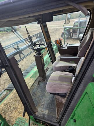 Image of John Deere 9770 STS equipment image 4