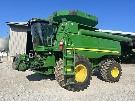 Image of John Deere 9770 STS equipment image 1