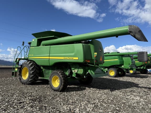 Image of John Deere 9770 STS equipment image 2