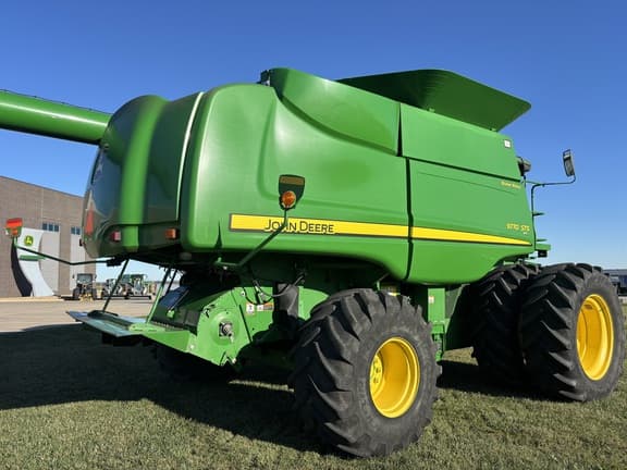 Image of John Deere 9770 STS equipment image 3