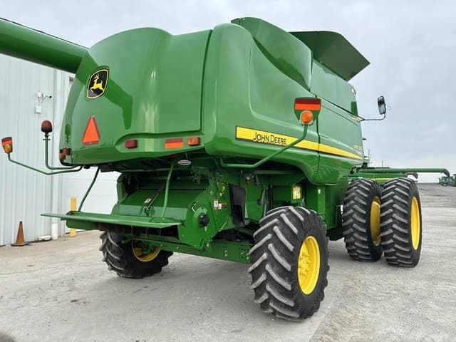 Image of John Deere 9770 STS equipment image 4