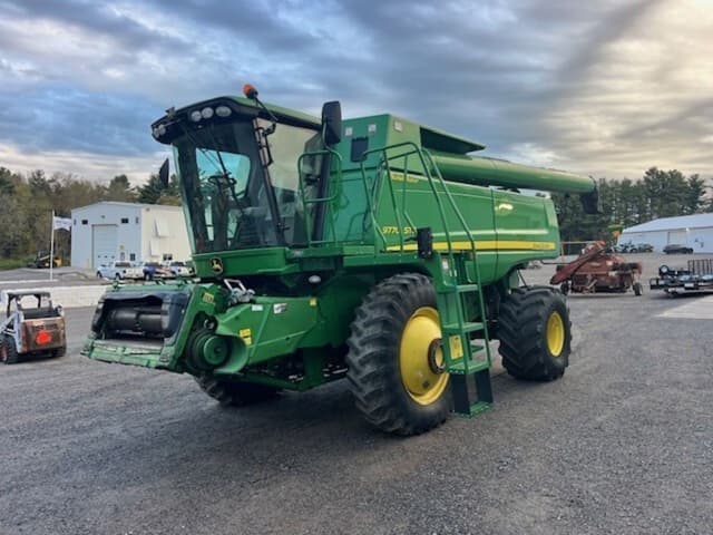 Image of John Deere 9770 STS equipment image 4