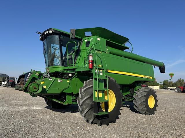 Image of John Deere 9770 STS equipment image 2