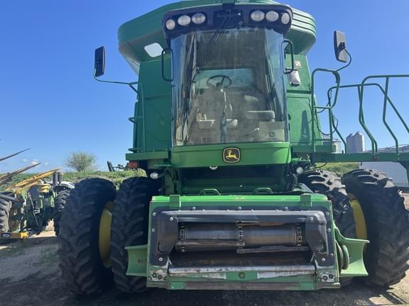Image of John Deere 9770 STS equipment image 4