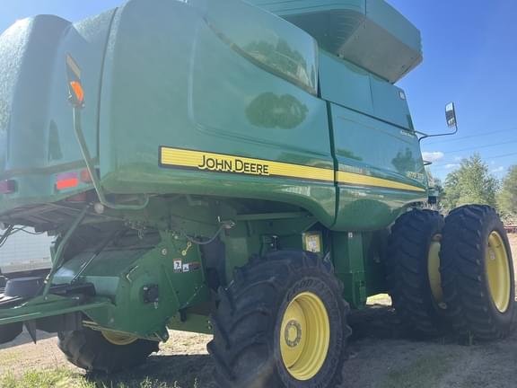 Image of John Deere 9770 STS equipment image 2